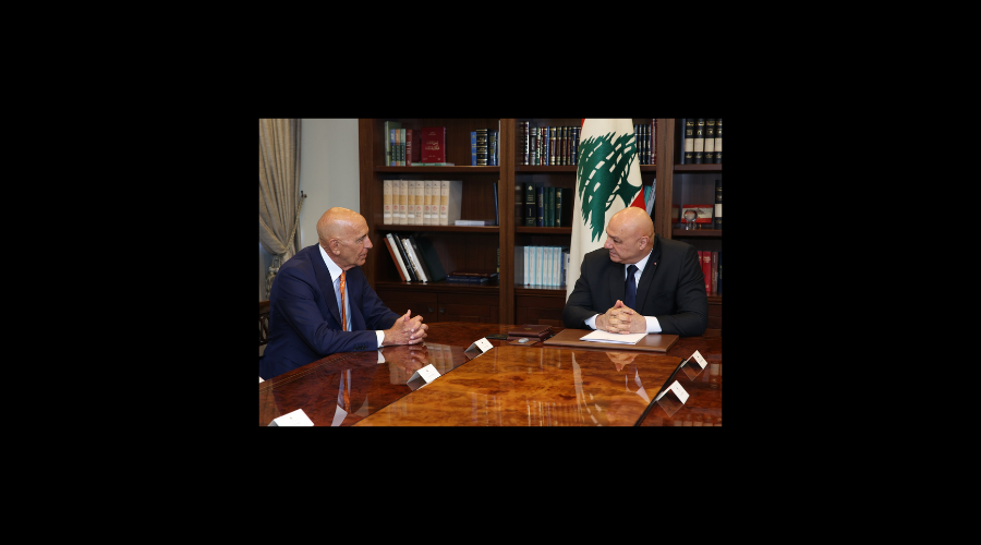 براك في لقاء خاص مع مجموعة إعلاميين: يحذر..يطمئن..ينصح ..يمدح...يفضح ويسخر