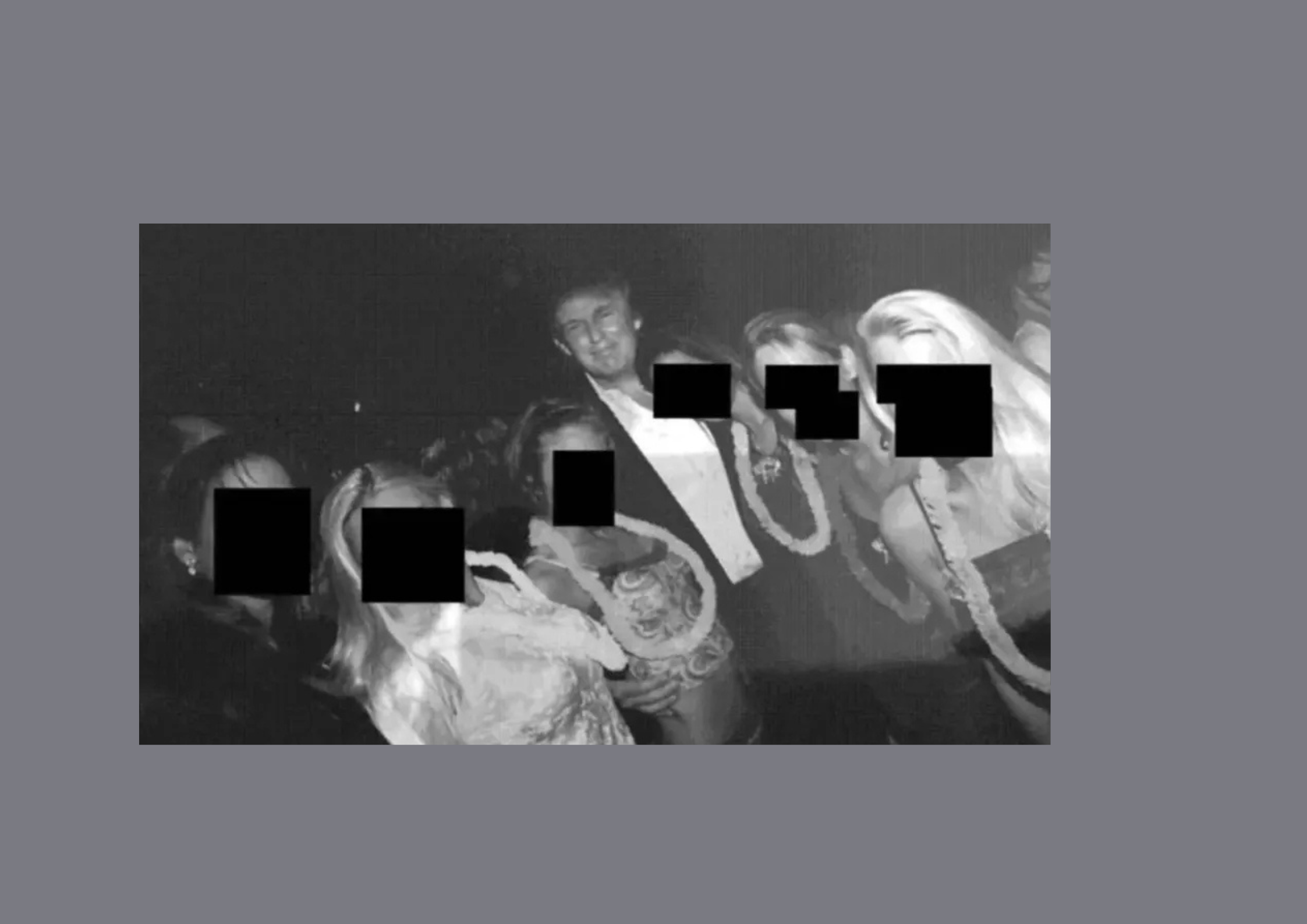  صور جديدة تعيد ترامب  إلى دوامة جيفري إبستين وحسناواته المستغلّات" 