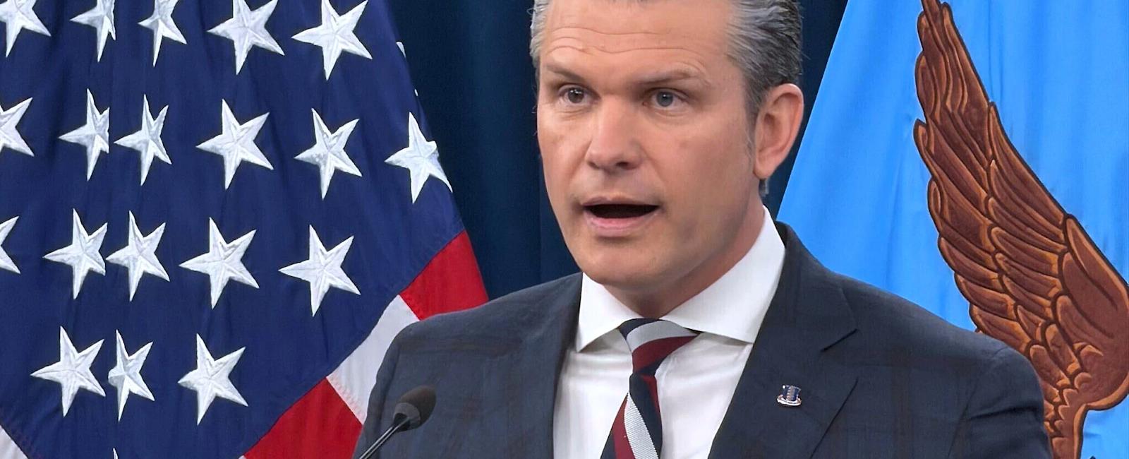 بين "سلطعون الملك" والبوظة.. وزير الحرب الأميركي أنفق 93 مليار دولار في شهر