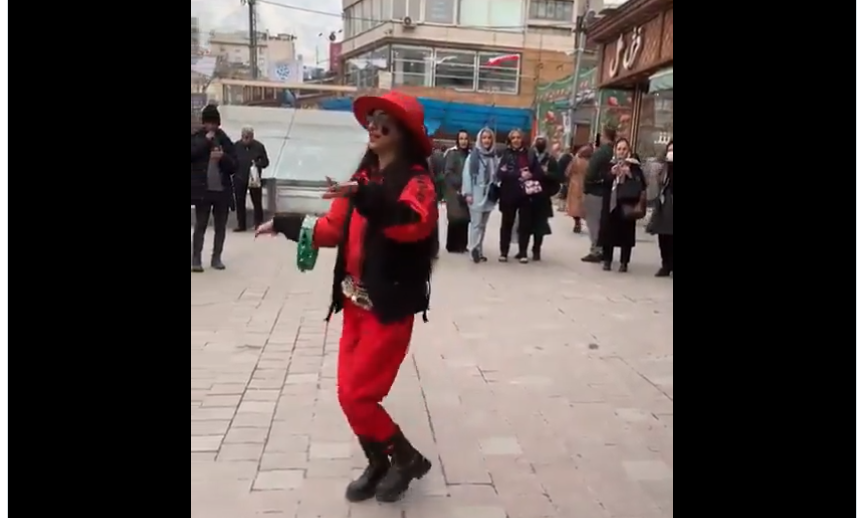 إيران تعتقل فتاتين لأنّهما رقصتا وتنتقد المس بحرية التعبير بعد حجب صفحات الخامئني على مواقع التواصل الإجتماعي