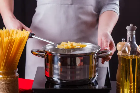 لمحبي المعكرونة.. خطأ شائع عند الطهي قد يؤدي إلى ارتفاع سريع لمستوى السكر في الدم 
