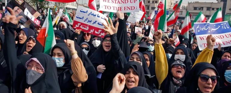 إيرانيون يهاجمون نظامهم على قناة إسرائيلية: أموالنا تذهب إلى حماس وحزب الله