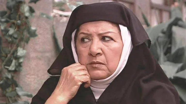 العثور على هدى الشعراوي (إم زكي) مقتولة داخل شقتها... والشبهات تحوم حول خادمتها