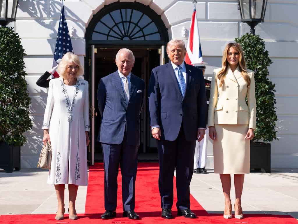 الملك تشارلز في البيت الأبيض… أجواء ودّية ومزاح مع ميلانيا