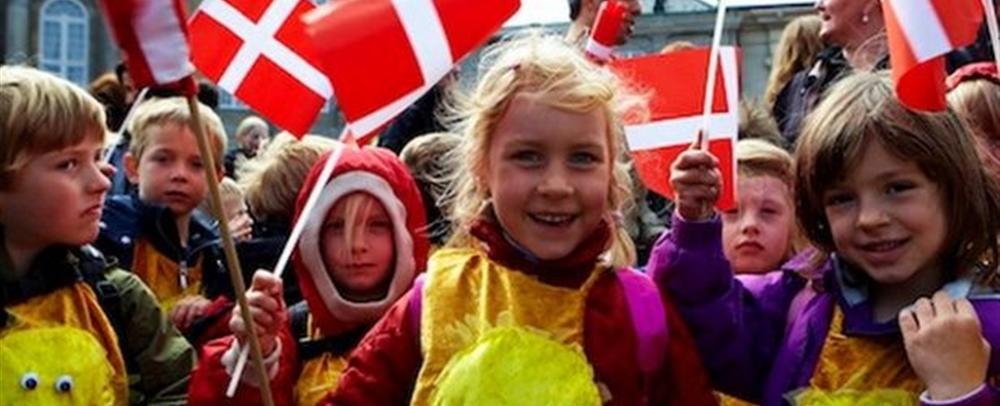 الدنماركيون أسعد أطفال العالم.. كيف يربيهم آباؤهم؟