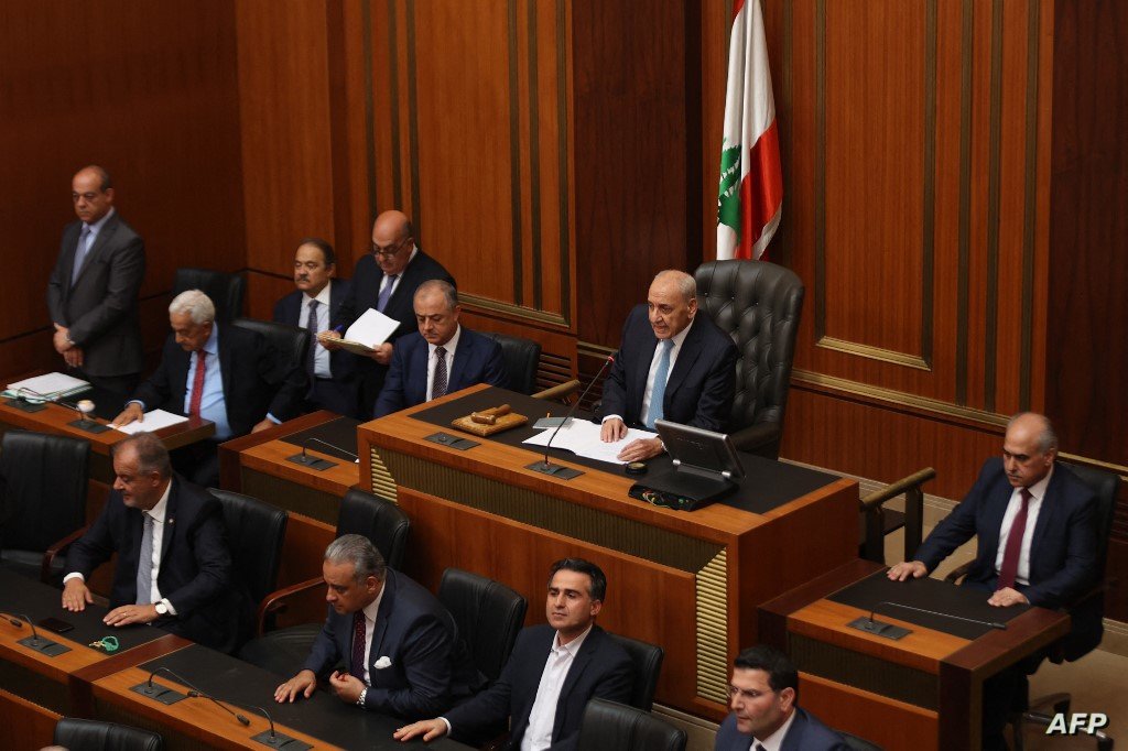 نقاش بالصوت والصورة/ محور الممانعة يحتفي بمحكمة دولية منع لبنان من الإنضمام اليها!