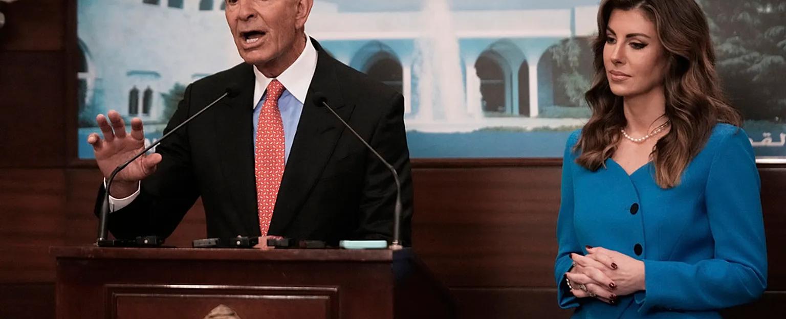 "كونوا حضاريين ولا تتصرفوا كالحيوانات".. "شماتة" على وسائل التواصل بعد إهانة برّاك للصحافيين