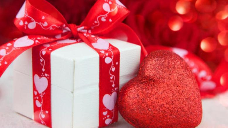 عيد الحب.. هكذا تختار الهدية التي تلامس قلب شريكك