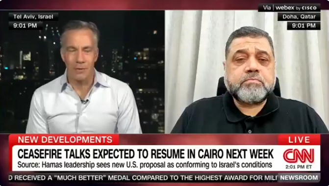 ماذا فعل أسامة حمدان عندما سألته "سي.أن.أن" عن مسؤولية "حماس" في مقتل المدنيين في غزة؟