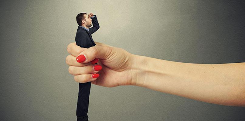 الظاهرة المسكوت عنها في المجتمع العربي: ماذا تعرف حقًا عن "الرجل المعنَّف"؟