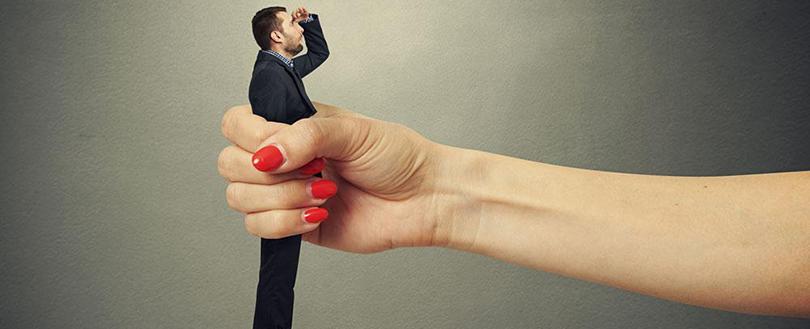 الظاهرة المسكوت عنها في المجتمع العربي: ماذا تعرف حقًا عن "الرجل المعنَّف"؟