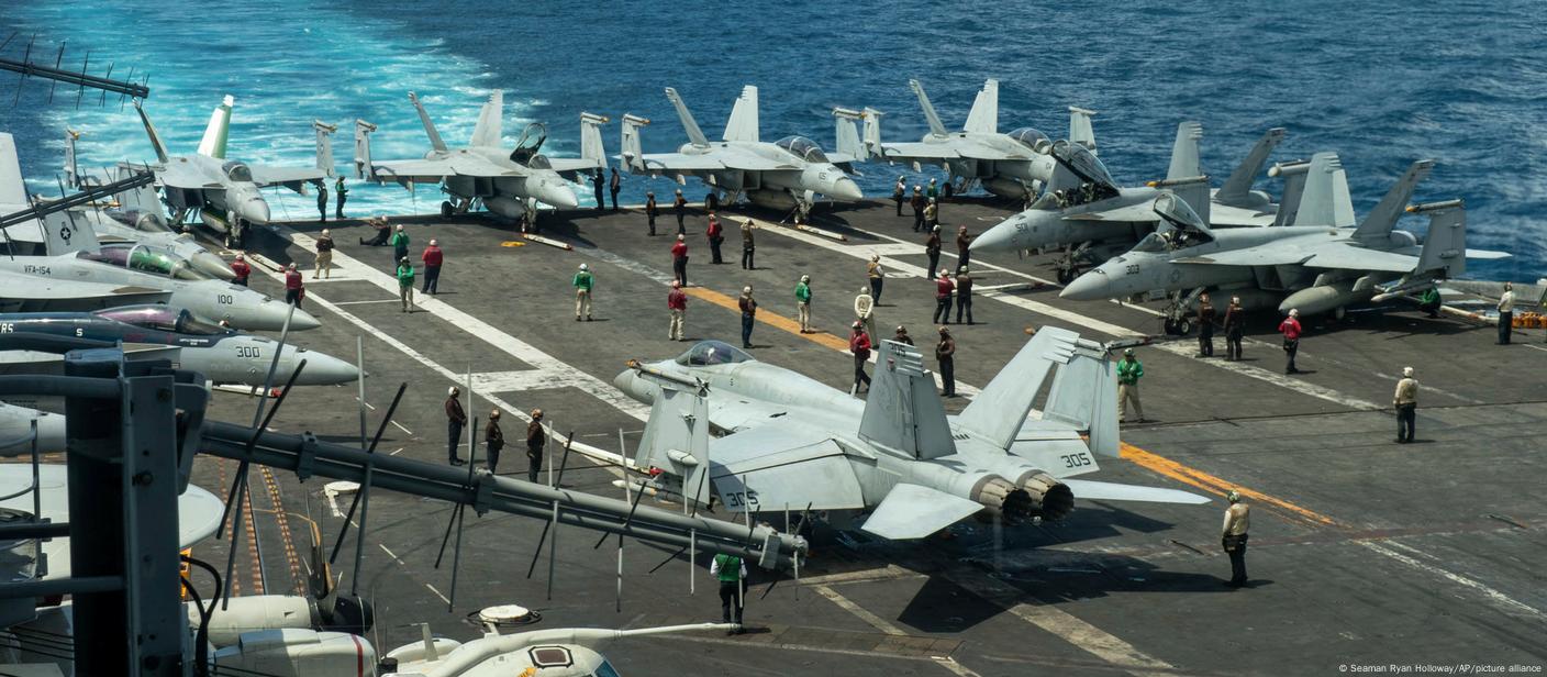 محادثات نووية غير مباشرة.. أميركا تدرس العرض الإيراني وتحشد عسكريا