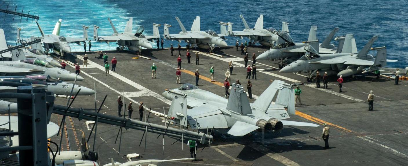 محادثات نووية غير مباشرة.. أميركا تدرس العرض الإيراني وتحشد عسكريا