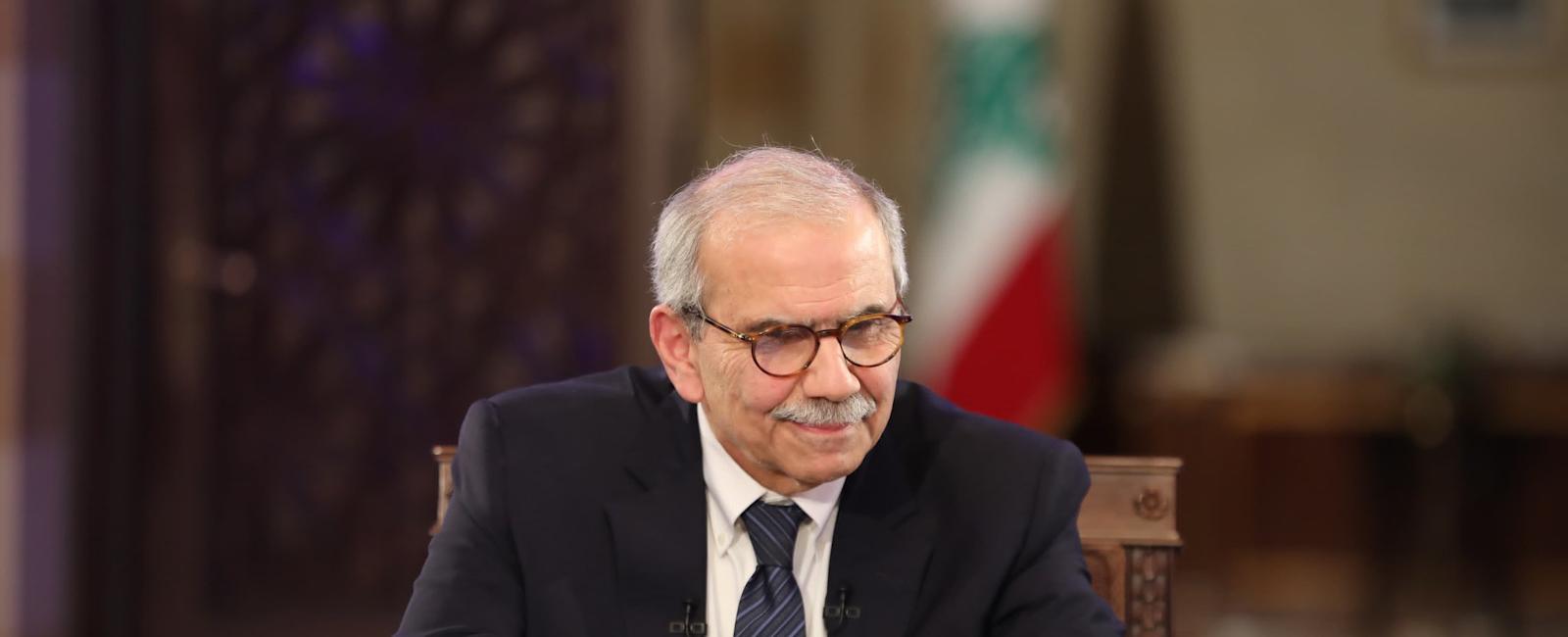 مؤكدًا على أن شعار "جيش شعب مقاومة" أصبح من الماضي.. سلام: الاستثمارات لن تأتي طالما هناك سلاح خارج الدولة