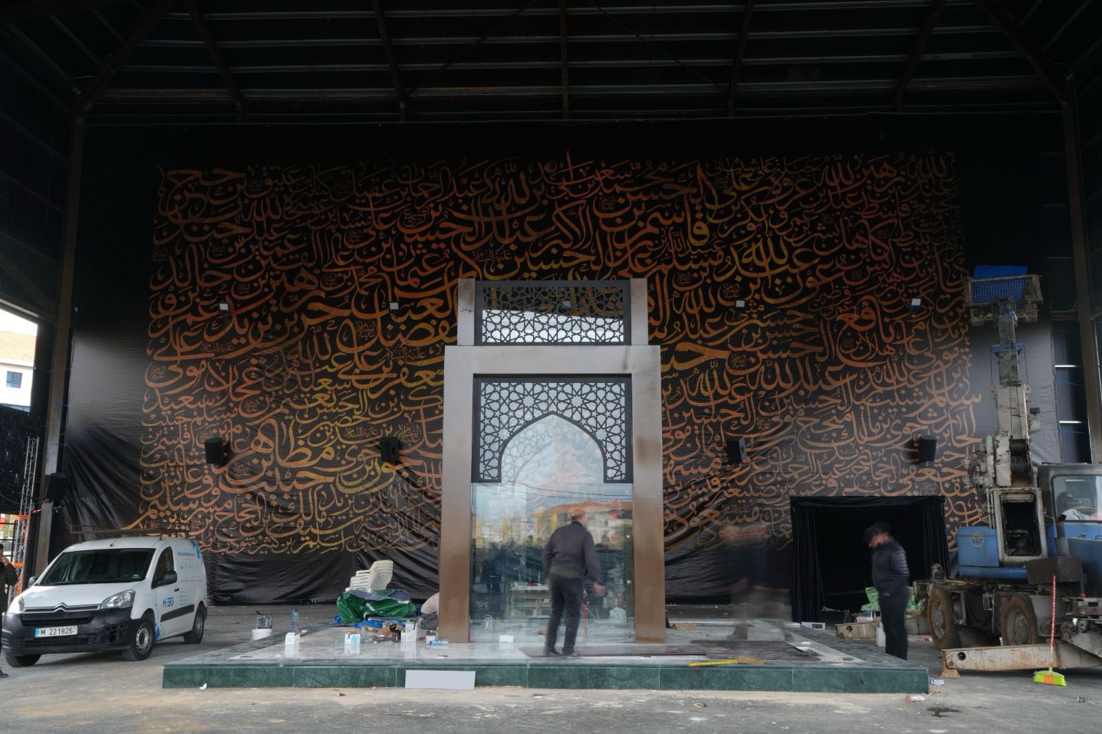 ضريح نصرالله... للبيع