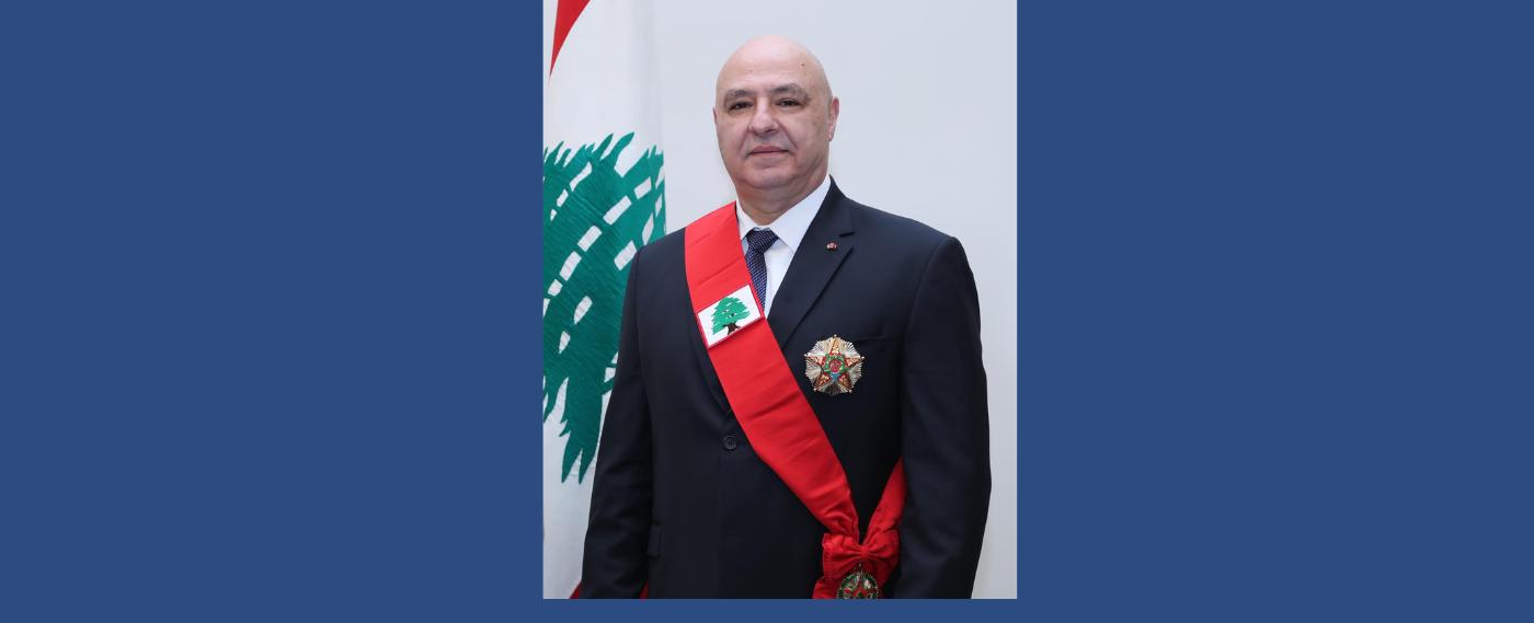 نصرالله لم ينل وسامًا رئاسيًّا