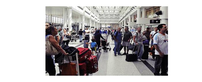 سحب أذونات العمالة لمناصري "حزب الله" في مطار رفيق الحريري الدولي