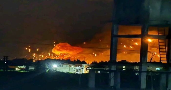 إسرائيل تغير على مستودع أسلحة لحزب الله في ريف اللاذقية وتفجر حمولة وصلت من ايران