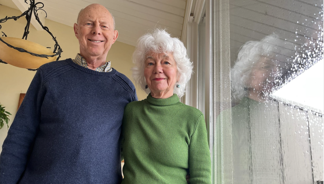 تخطى عشقهما الخمسين.. نصائح من  زوجين للاستمرار في الحب!