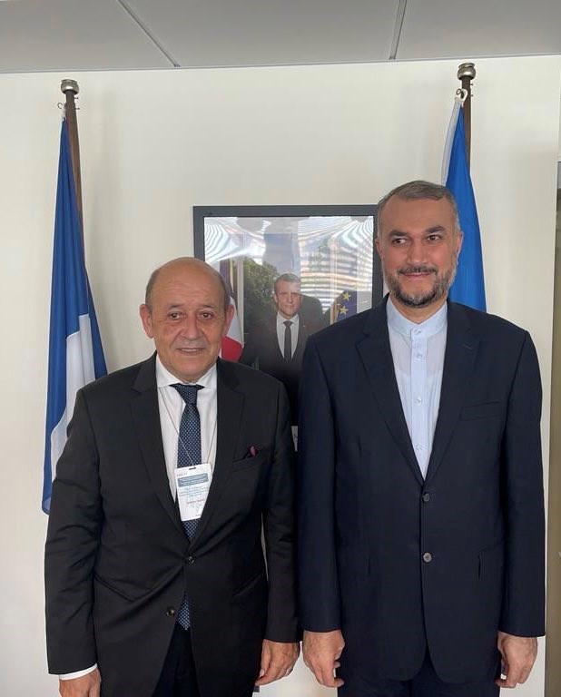 بين لودريان وعبداللهيان.. و"شيطان لبنان"!