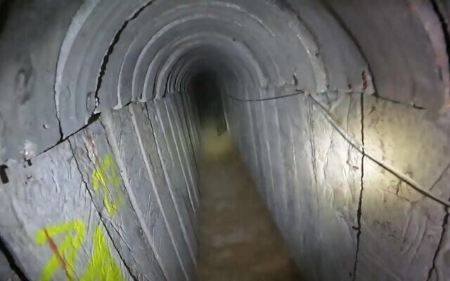 أين أصبحت خطة السلام في غزة؟ وما قصة شعار "سلطة واحدة، قانون واحد وسلاح واحد"؟