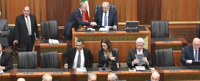 بالصوت والصورة/ عندما يتغاضى مجلس النواب عن "وقف النار" و...المصالحة