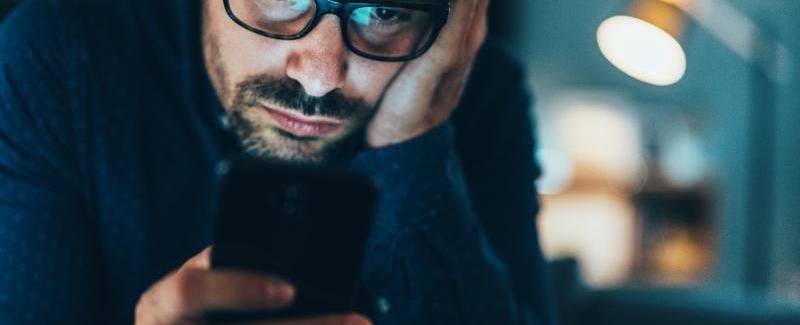 لصحة نفسية أفضل.. تجنّب مشاهدة الأخبار السلبية