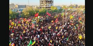 نعش خامنئي يصل إلى النجف... لماذا تُعد المدينة محطة مفصلية في مراسم التشييع؟