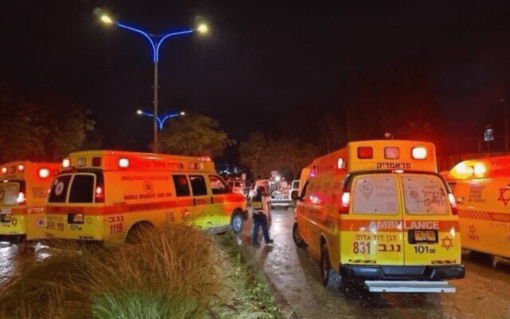 ترامب بين “المحادثات المثمرة” والإنذارات: خطاب متناقض أم تكتيك تفاوضي؟