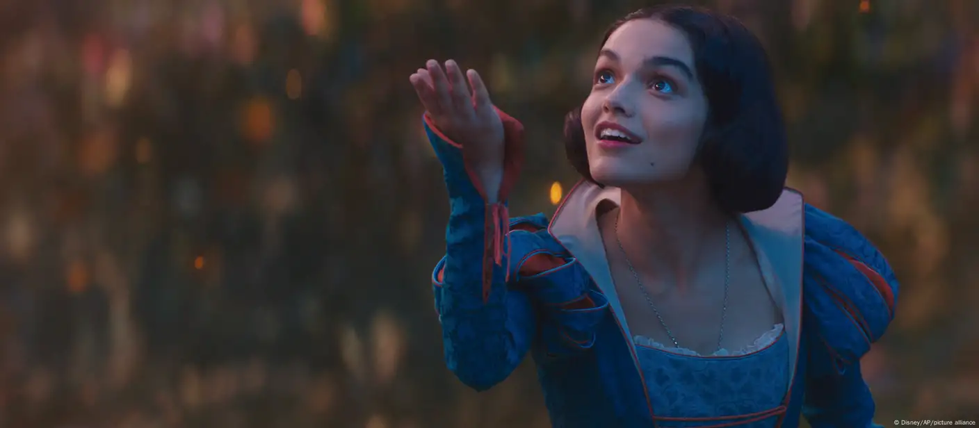 بعد جدل عنصري وتمييزي .. "بياض الثلج" في صالات السينما