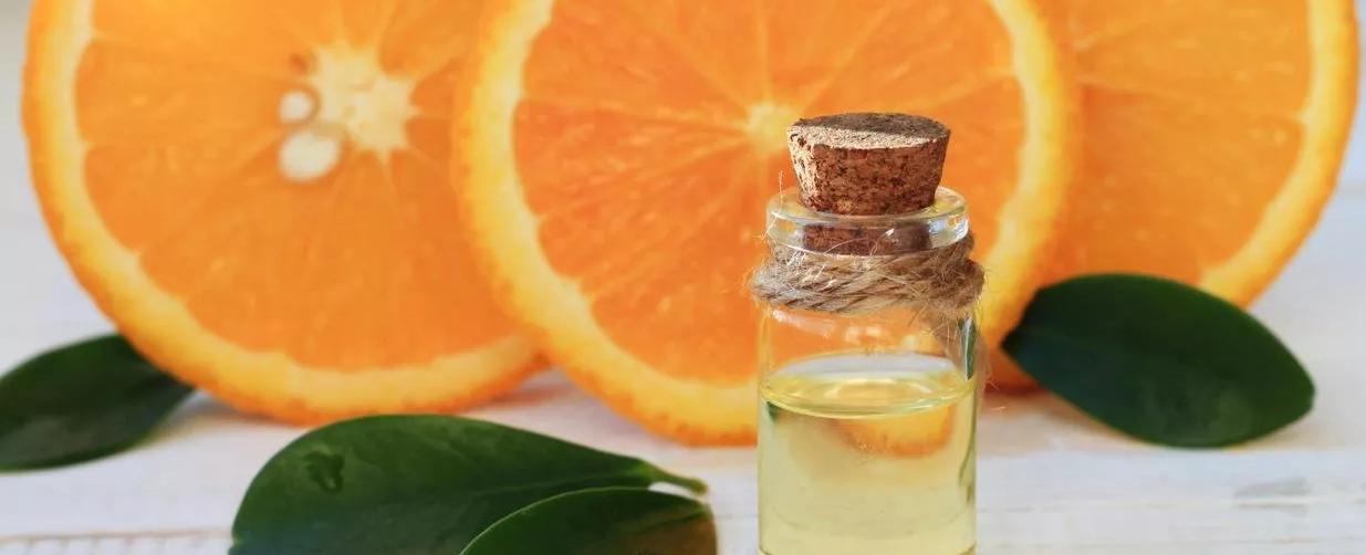 فوائد زيت البرتقال.. كيف يمكن إضافته إلى روتين العناية بالبشرة؟