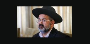 مستشهدًا بالتوراة لتبرير "الثأر"... حاخام إيراني يدعو إلى قتل ترامب ونتنياهو انتقامًا لخامنئي