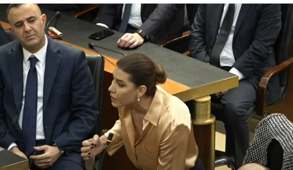 خلال الجلسة الأولى لانتخاب عون رئيسًا.. شتائم واتهامات واعتراضات وطعن بالشرف و... تنكيت 