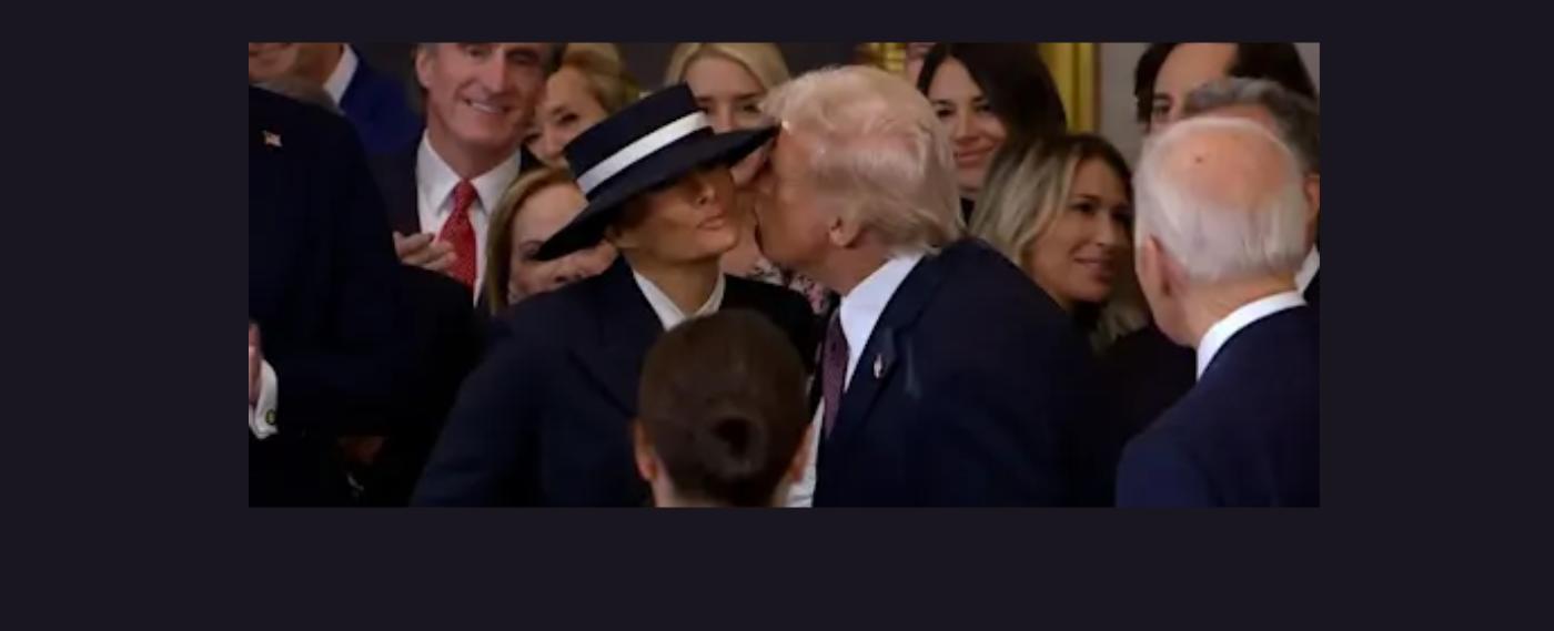 "قبلة تحت القبعة".. وسط ضحك الحضور ميلانيا تحرج ترامب