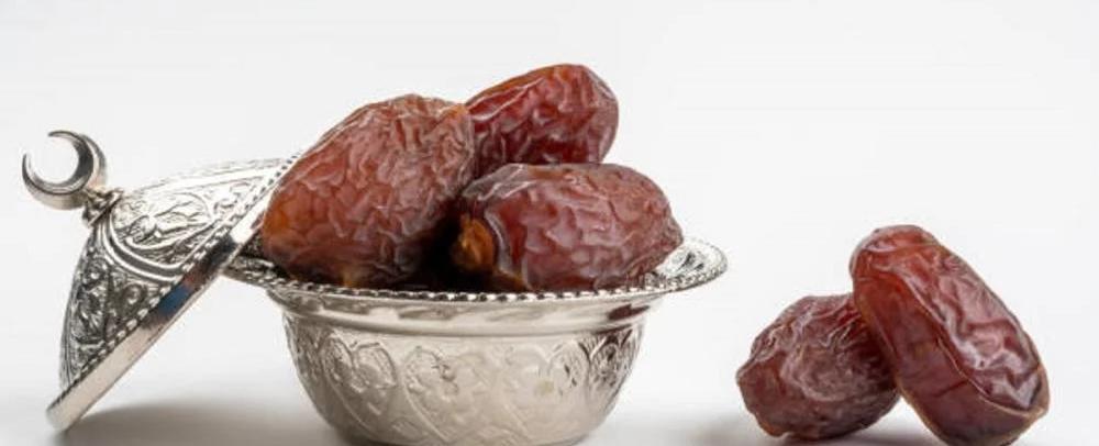 لتحسين الهضم وضبط الشهية… ما أفضل وقت لتناول التمر؟