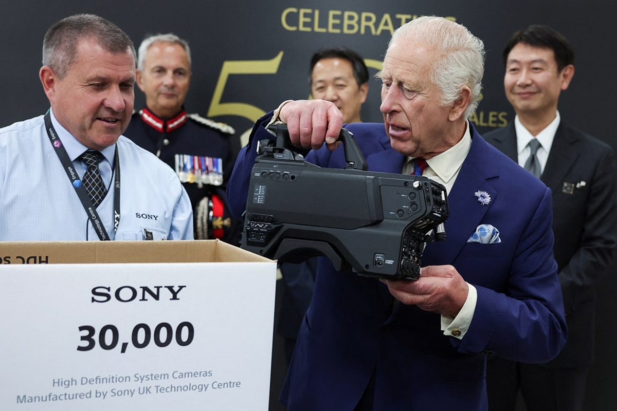 ملك بريطانيا في فيلم من انتاج "أمازون برايم"