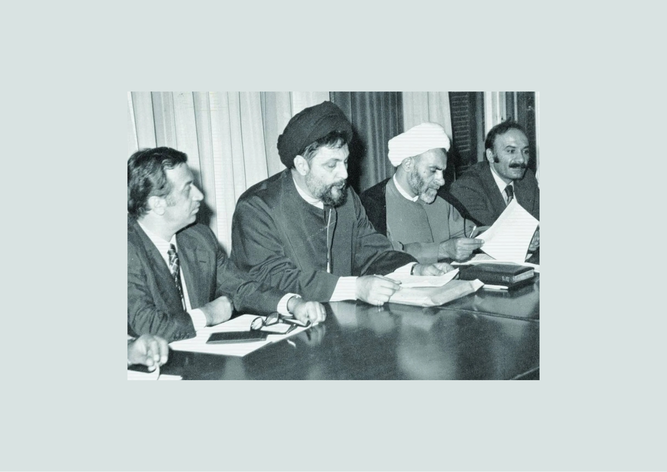   الشيخ محمد مهدي شمس الدين في حوار مع مناصرين لحزب الله في العام   ١٩٩٧: إيران ليست مرجعاً سياسياً ولا دينياً للشيعة في العالم