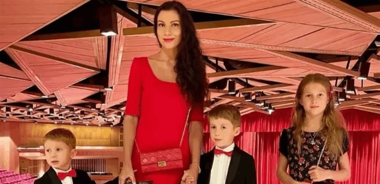 هكذا زادت عشيقة وأم أطفال مؤسس تلغرام من ورطته!