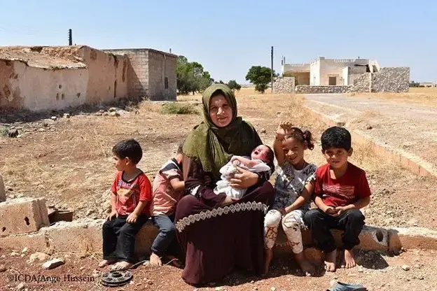 إخفاء قسري وتعذيب ووفيات مريبة.. مصير أسود للعائدين من لبنان إلى سوريا!