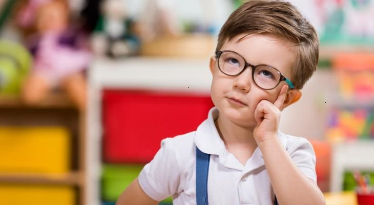 الطفل الذكي: سماته وطرق تطوير مهاراته