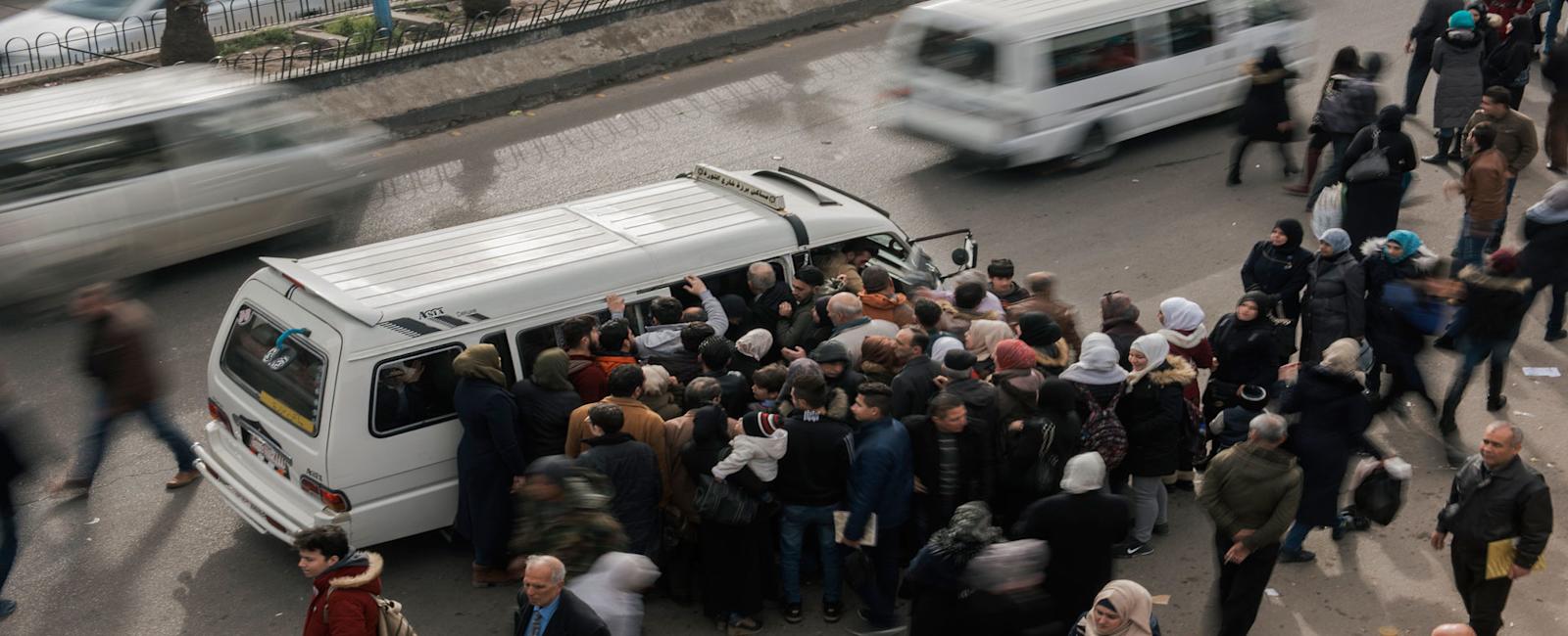 فردية أم ممنهجة؟.. جولات وملصقات "تبشيرية" في دمشق تدعو لاعتناق الإسلام