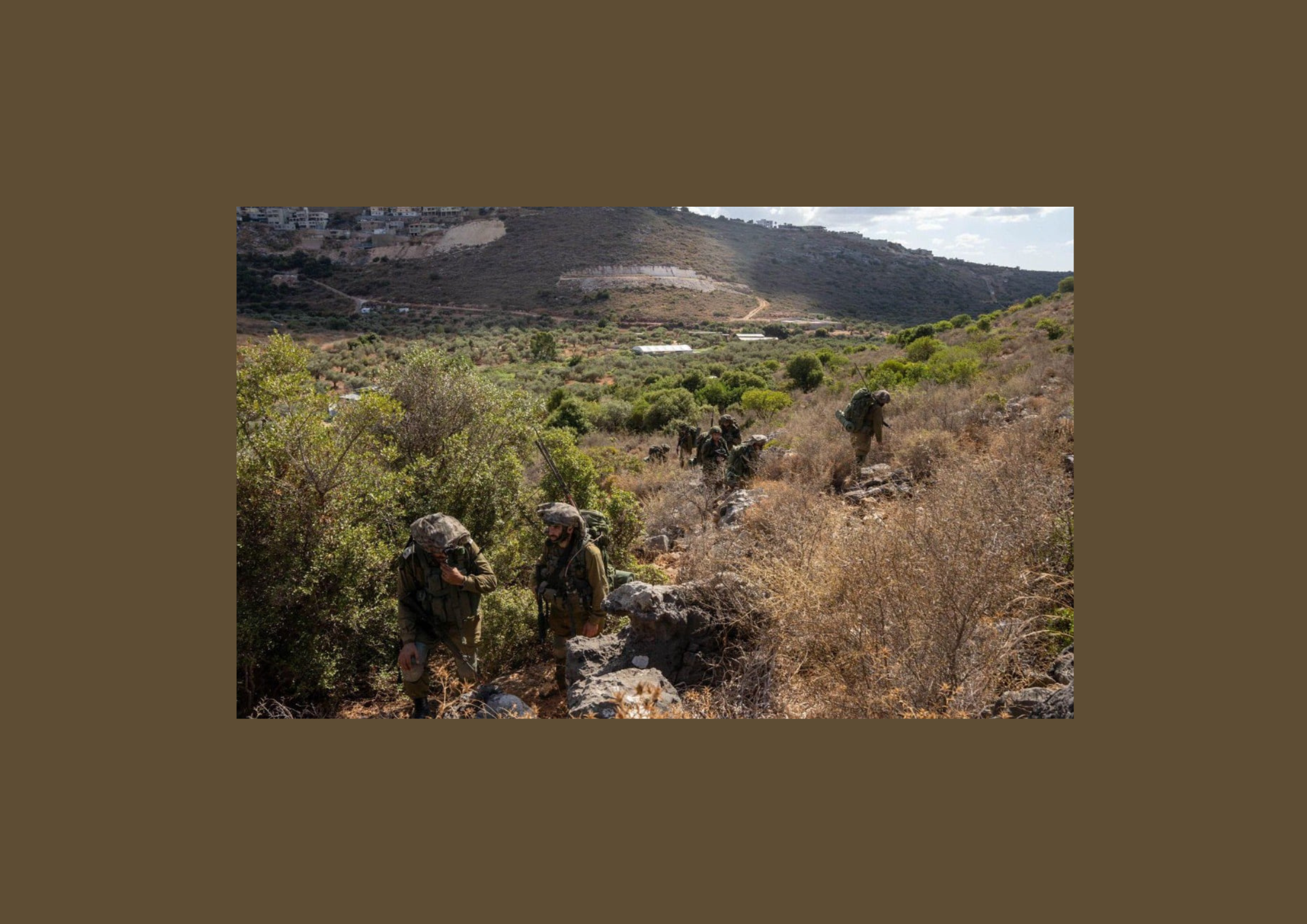 جيروزاليم بوست: حزب الله يقترب من مواقع الجيش الإسرائيلي متنكراً بزي مزارعين والحكومة تبني شرعية الحرب عليه