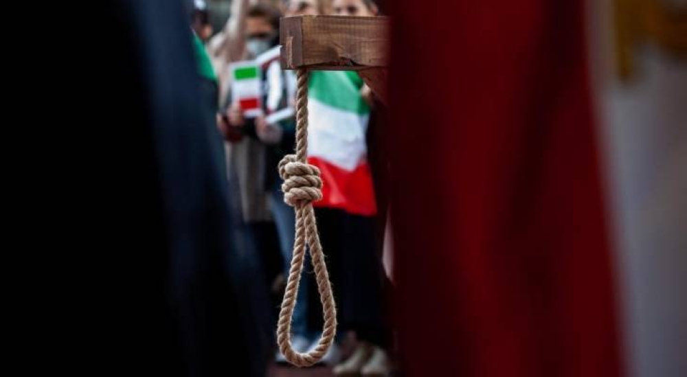 إيران: القبض على شبكة تجسس للموساد... وإعدام عالم نووي بتهمة التعامل مع إسرائيل