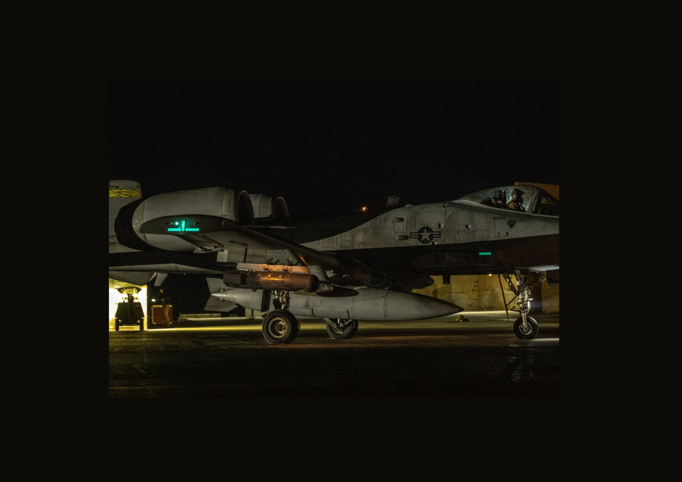 الشرع يحتفل باسقاط العقوبات عن بلاده والجيش الأميركي يشن عملية عسكرية ضد داعش في سوريا