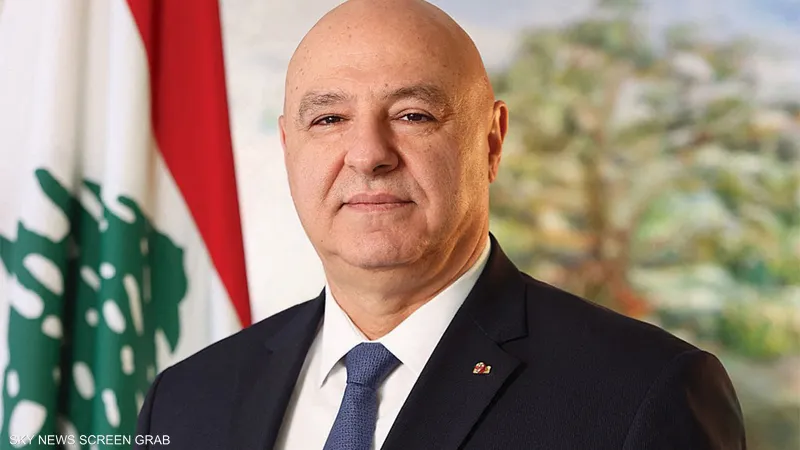 ظنّت أنها تحت الهواء.. مذيعة تتغزّل بالرئيس عون... ماذا قالت له؟