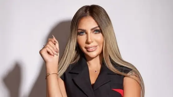 بالضرب والركل والاعتداءات الجنسية.. فيديوهات تكشف تعذيب إعلامية لأحد الأشخاص