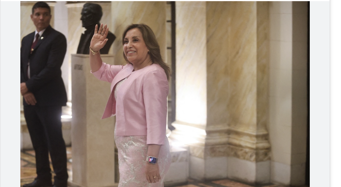 الشرطة تداهم منزل رئيسة البيرو والسبب.. ساعات "رولكس"