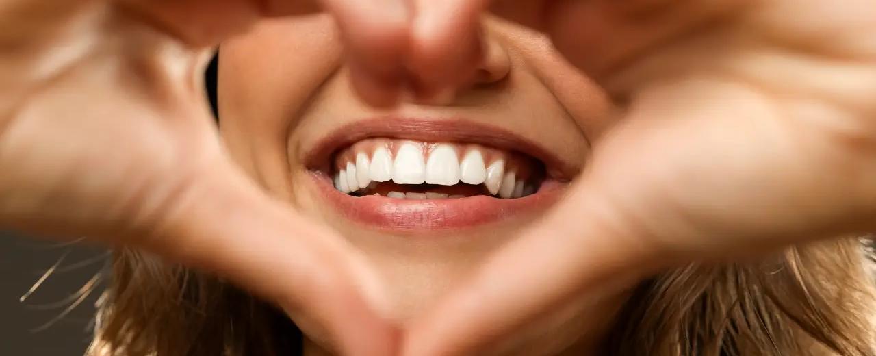 منها خفض ضغط الدم ... فوائد صحية مذهلة للابتسامة