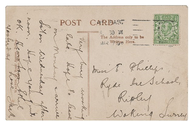 بطاقة بريدية مؤثرة من أحد ركاب "تيتانيك" تُعرض للبيع بالمزاد