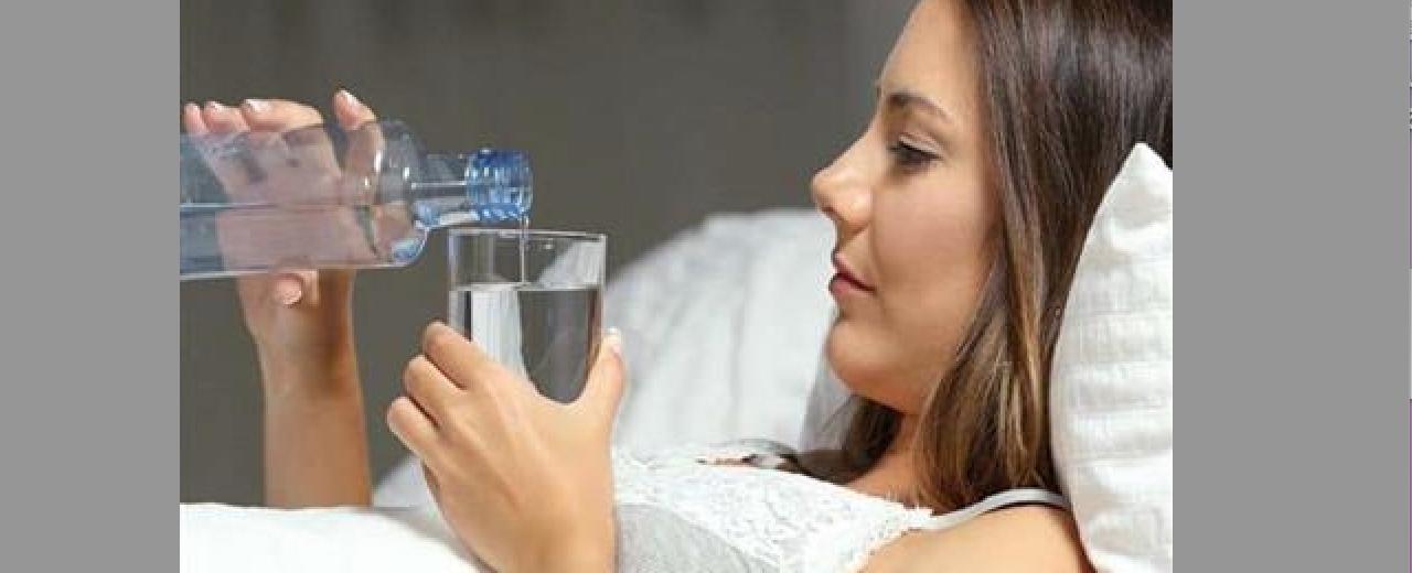 لهذا السبب يجب شرب الماء على الريق